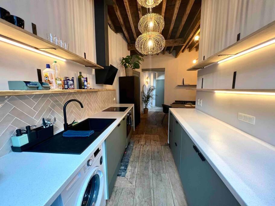 לייז' Maison Avec 4 Suites & Rooftop En Plein Centre Ville - Place Saint Paul מראה חיצוני תמונה